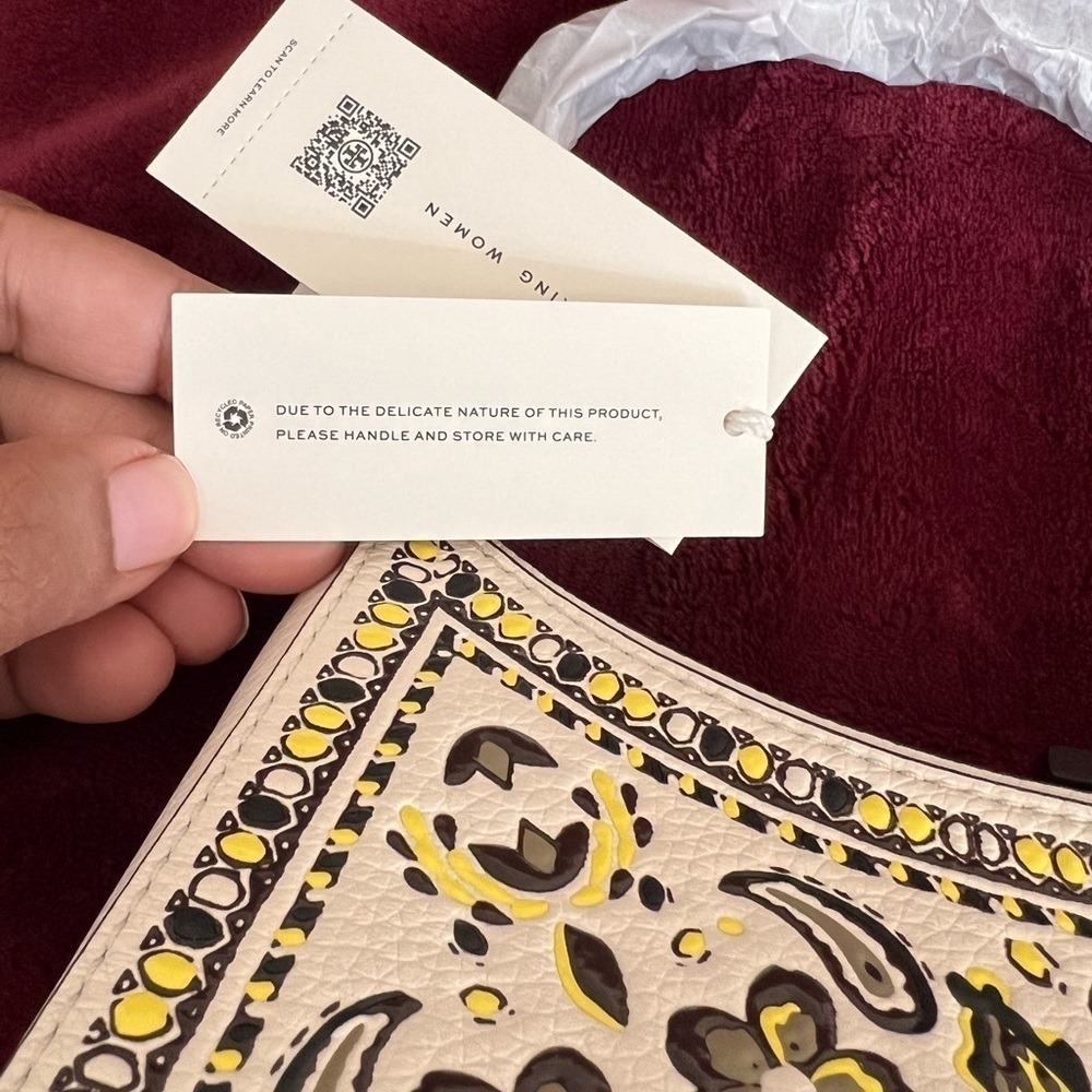 TORY BURCH•EMERSON LEATHER PRINTED SHOULDER BAG - Picture 14 of 15